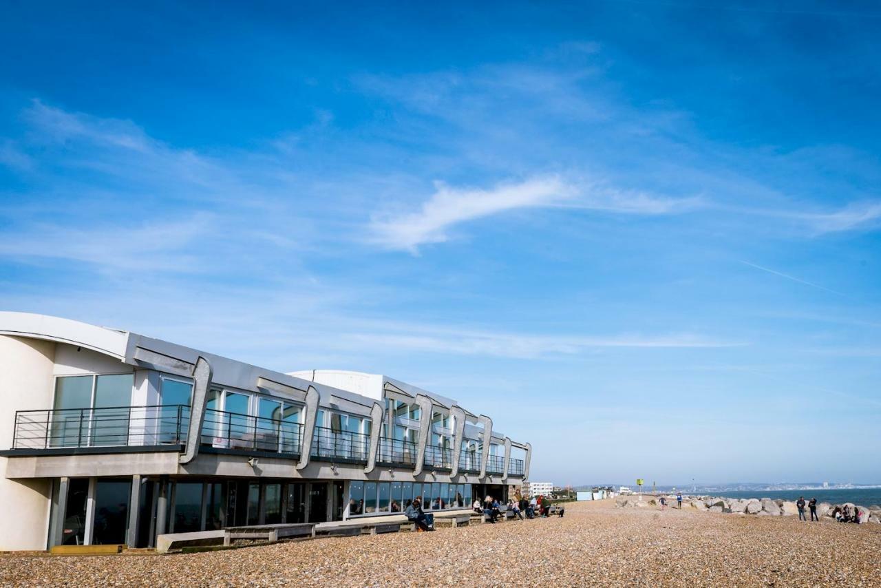 Amazing Beach Apartment Лэнсинг Экстерьер фото